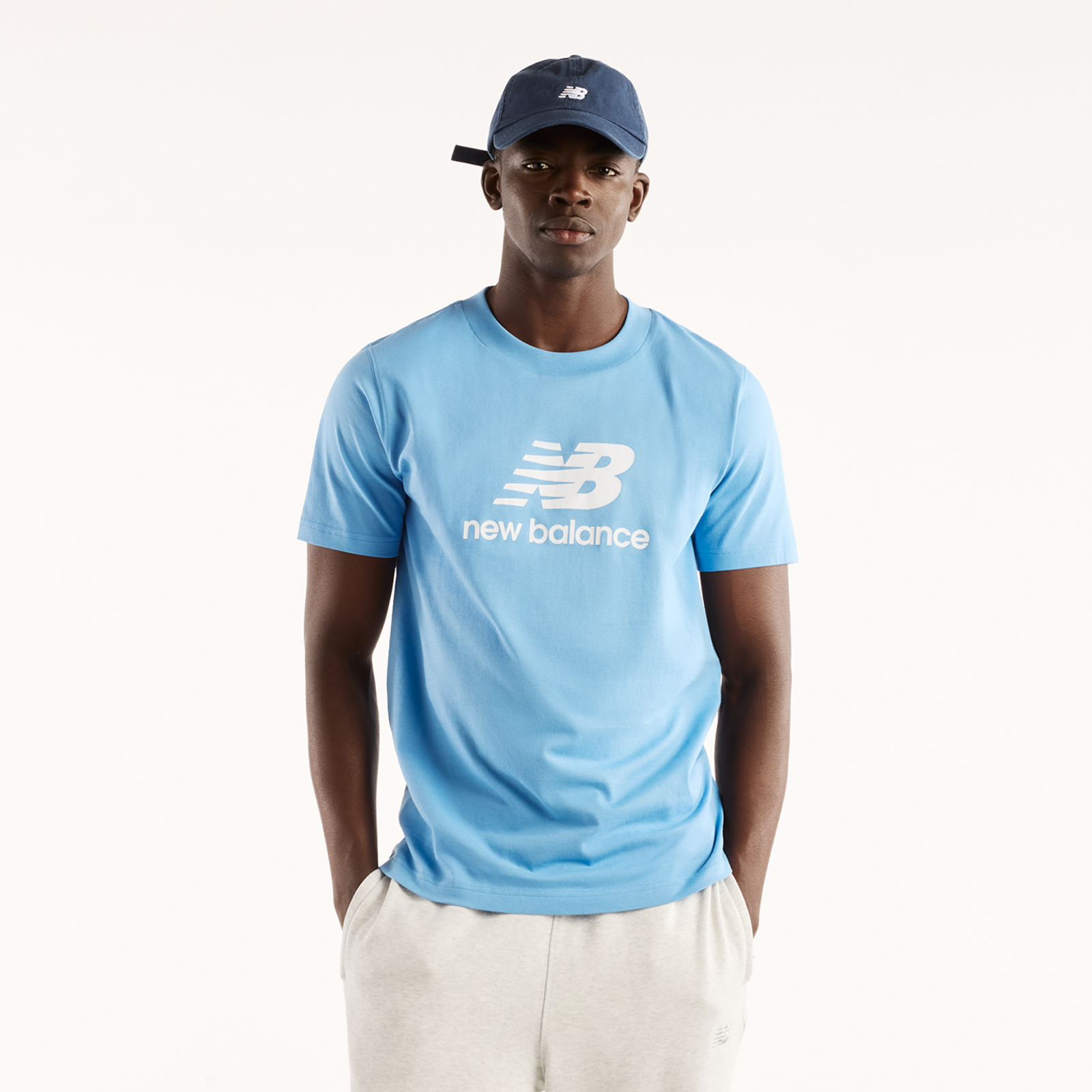 New Balance Sport Essentials Stacked Logo T-Shirt Regular Fit Herren, blau, Grösse: S