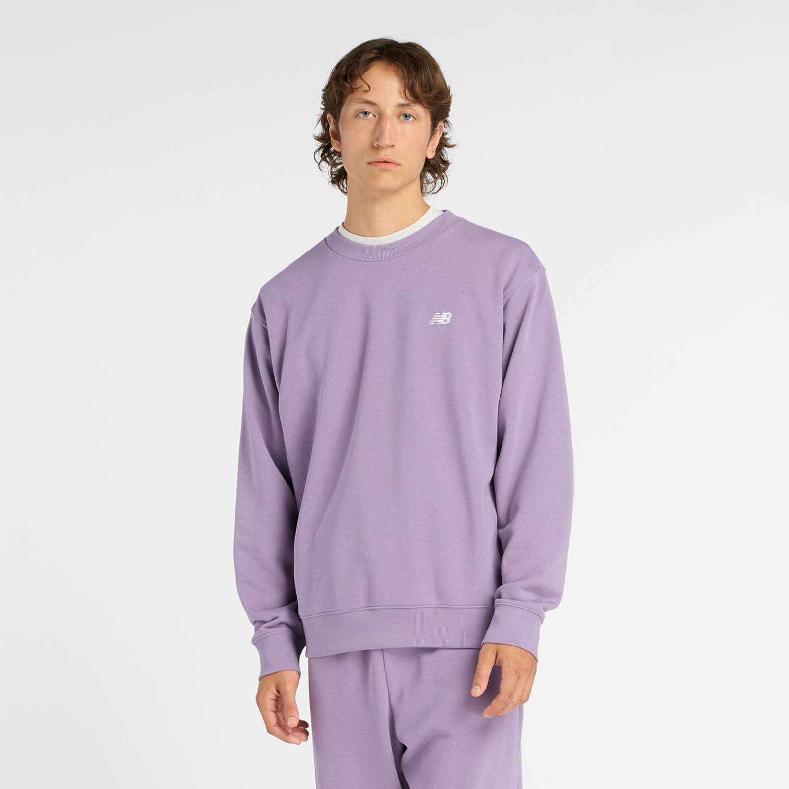 New Balance Sport Essentials Small Logo French Terry Crew Relaxed Fit Herren, candied violet, Grösse: XL