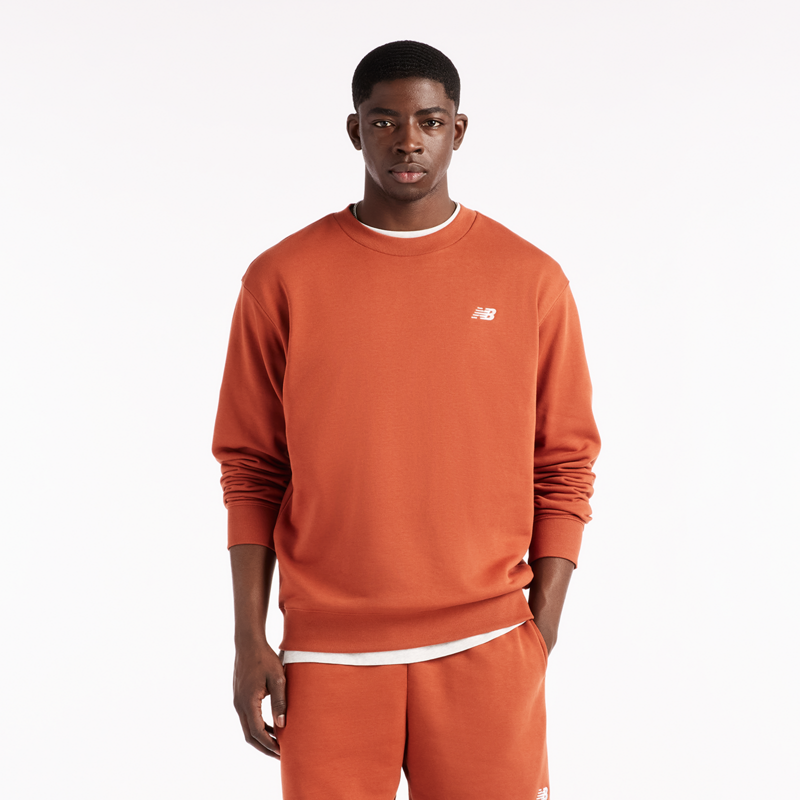 New Balance New Balance Sport Essentials Small Logo French Terry Crew Herren, rot, Grösse: M Relaxed Fit Herren, rot, Grösse: M