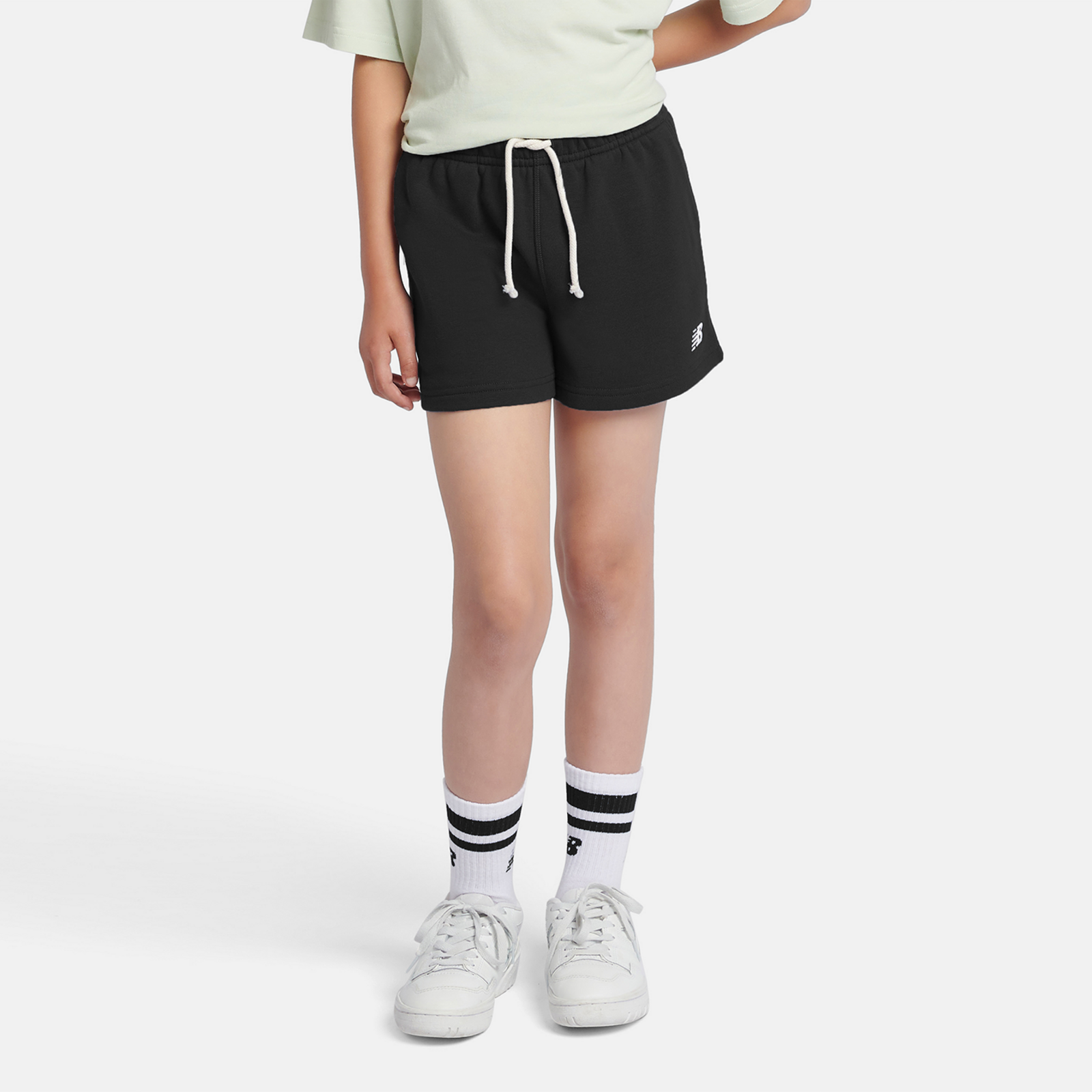 Image of New Balance G New Balance French Terry Small Logo Short Mädchen, schwarz, Grösse: 10-11 Years