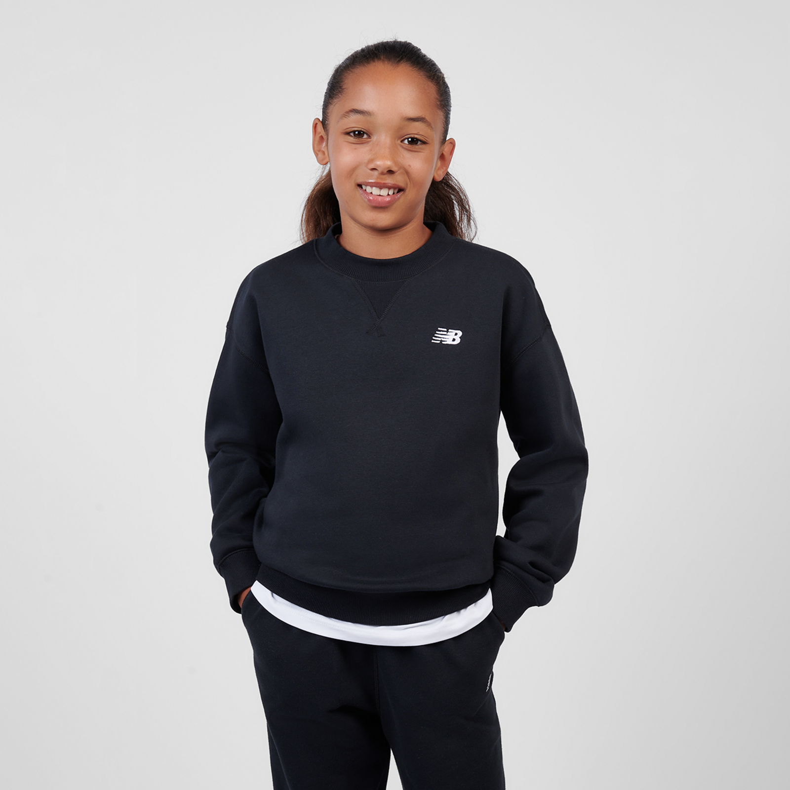 Image of New Balance G New Balance French Terry Small Logo Crew Mädchen, schwarz, Grösse: 10-11 Years